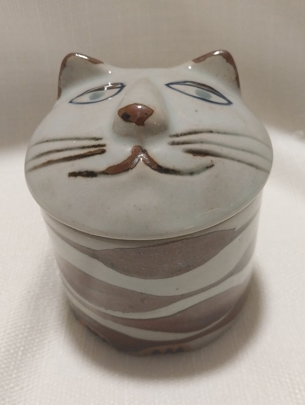 Takahashi San Francisco / Japan Vintage Studio Pottery Lidded Cat Trinket Box